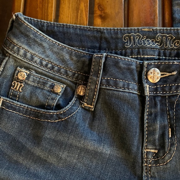 Miss Me jeans from Buckle. Paid 104$. Boot cut. 26 - Picture 7 of 7